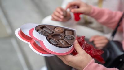 Amor Lucrativo: Estratégias Comerciais para o Dia dos Namorados