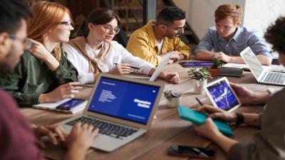 Implementação de Equipes Ágeis: Transformando sua Empresa com Flexibilidade e Eficiência