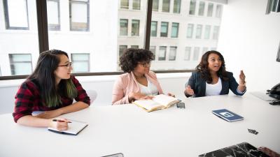 Maximizando a Harmonia Laboral: Os Impactos Positivos da CLT nas Relações de Trabalho