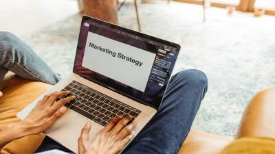 Maximizando Sucesso: Implementando Inteligência Artificial em Marketing e Vendas